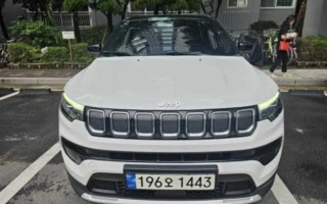 컴패스 2세대 2.4 2WD 리미티드 지프 2022/09 57,823km