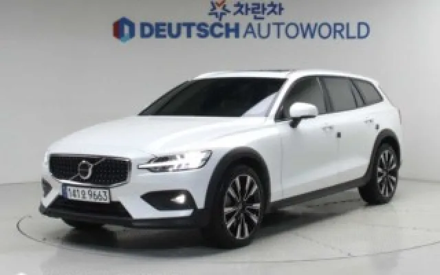 V60 크로스 컨트리 2세대 2.0 B5 AWD 볼보 2023/01 41,016km